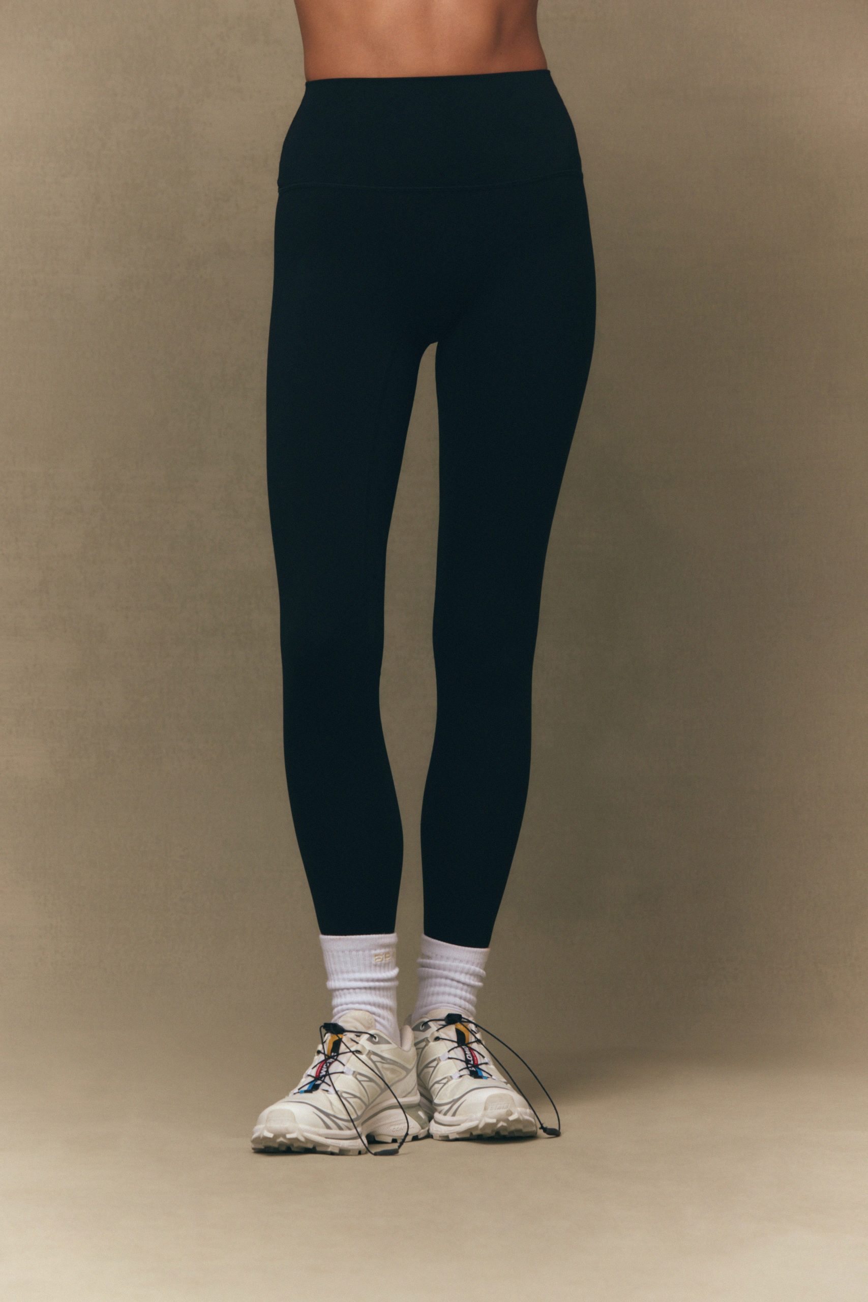 SPORTBODY® SPORTY HIGH-RISE LEGGINGS - ONYX - Image 2