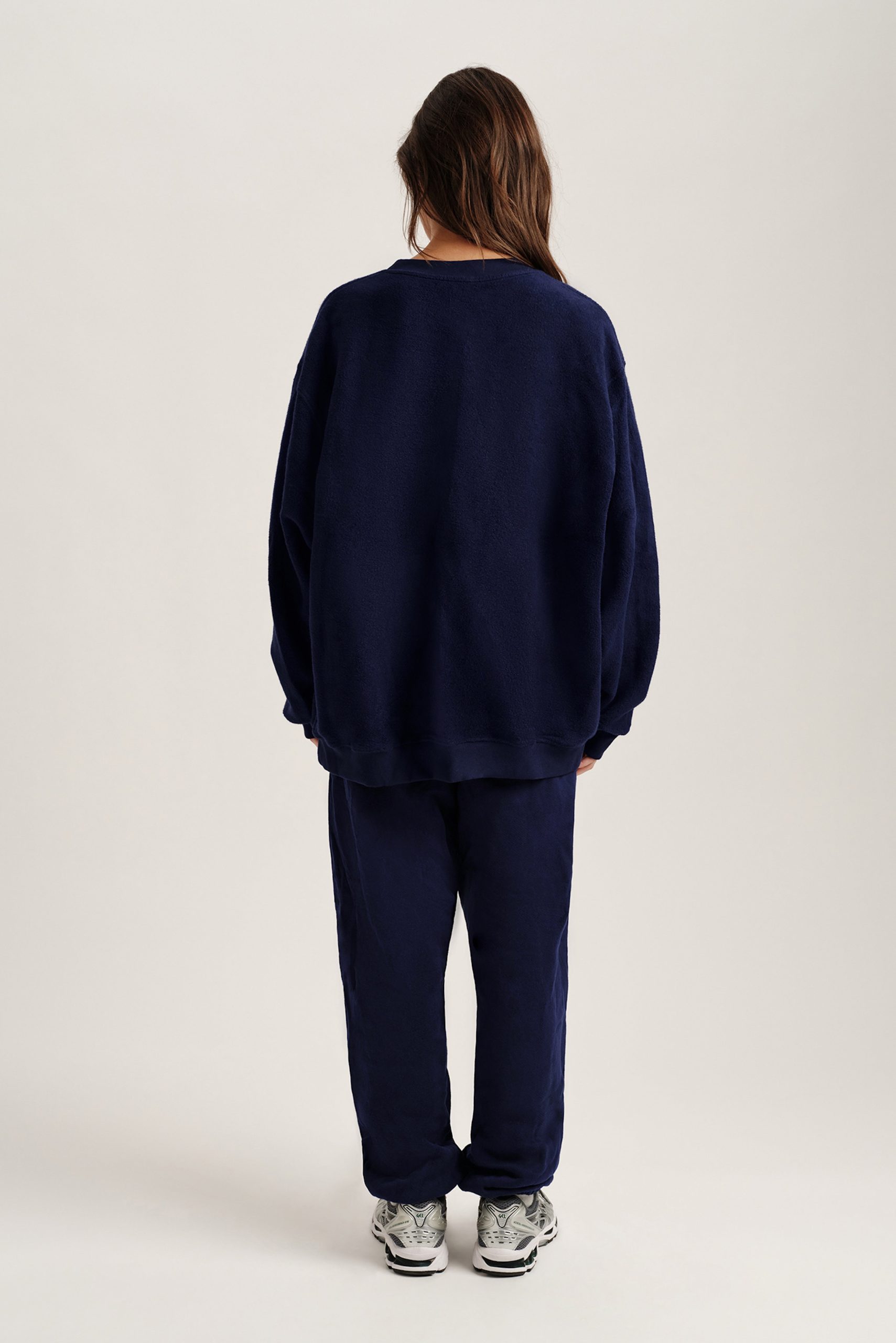 MIDWEIGHT SWEATS REVERSE SET CREWNECK - TETHER - Image 4