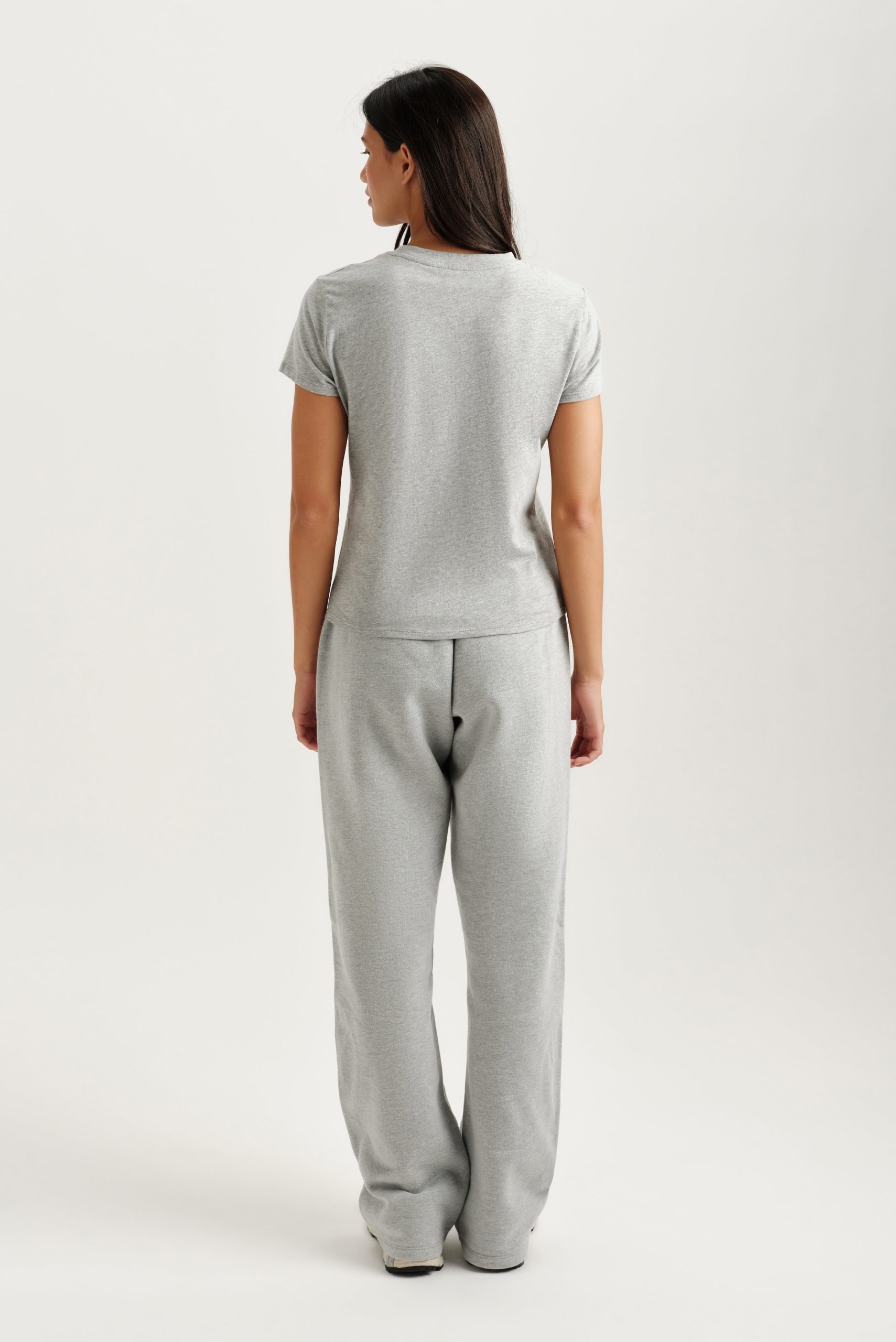 CLASSIC COTTON DAILY STAPLE POCKET TEE - FOG HEATHER GREY - Image 4